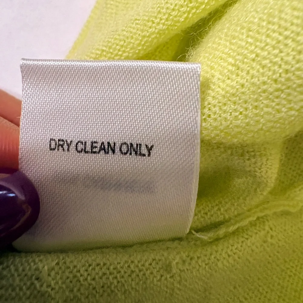 Chartreuse Cashmere V neck Tank Layering Lightweight Yellow Soft Top. Classics M - Picture 6 of 10